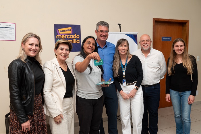 PREFEITURA ENTREGA NOVOS CARTÕES DO ‘PG+HUMANA’ PARA 5 MIL FAMÍLIAS EM PG