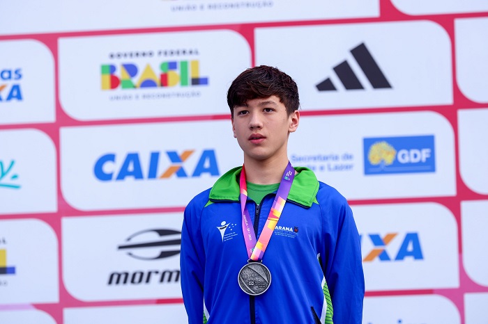 FELIPE CHI KRAVCHYCHYN CONQUISTA ÚNICA MEDALHA PRINCESINA NA 1ª FASE DOS JEBS