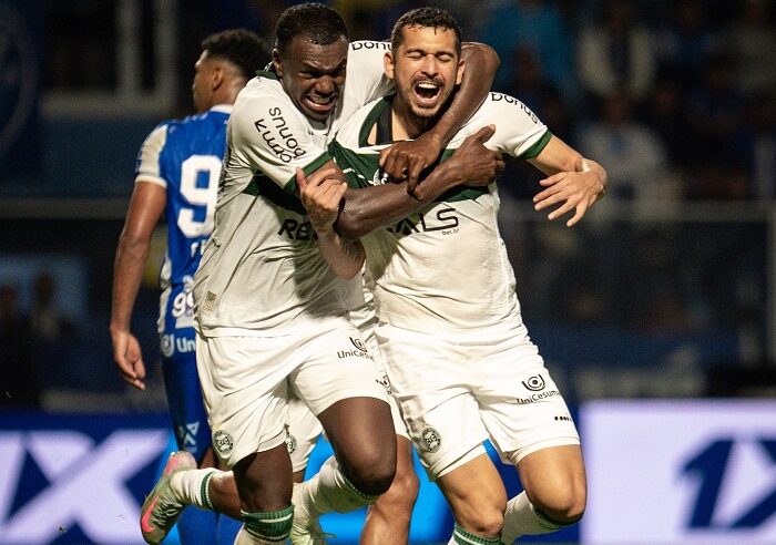 CORITIBA VOLTA À LIDERANÇA COM VITÓRIA de 2X0 SOBRE O AVAÍ