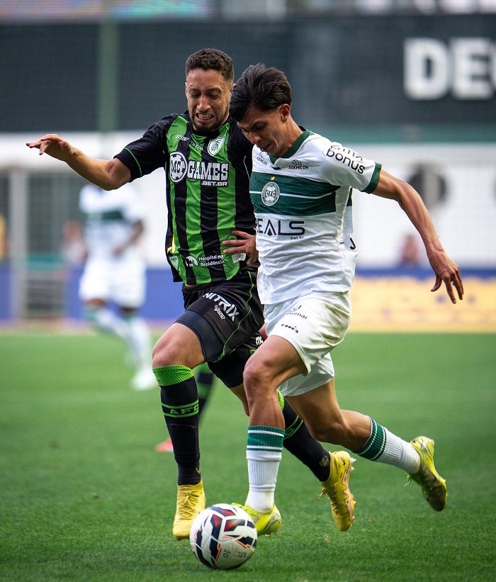 CORITIBA PERDE GOLS E É CASTIGADO COM DERROTA PARA O AMÉRICA MINEIRO