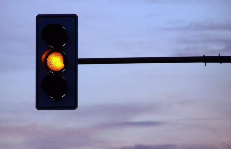 🚦 PONTA GROSSA – SEMÁFOROS APRESENTAM FALHAS DEVIDO À QUEDA DE SINAL 4G 🚦