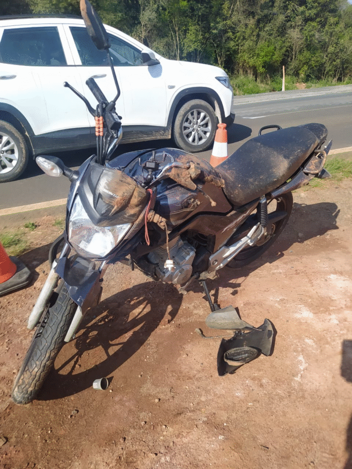 MOTOCICLISTA FICA FERIDO EM QUEDA NA PR-151