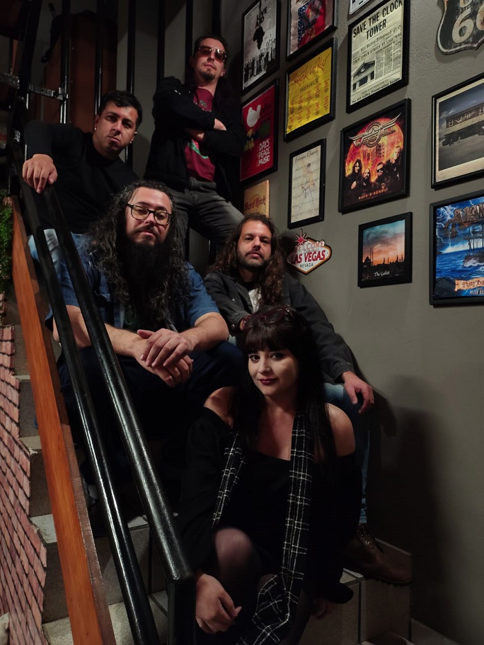 SEXTA ÀS SEIS TEM BANDAS ‘LAIKA E OS CHIPANZÉS DO ESPAÇO’ E ‘GENISIS SERPENT’