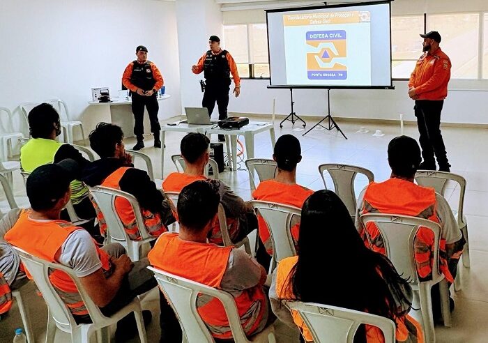 DEFESA CIVIL REALIZA PALESTRAS DE CONSCIENTIZAÇÃO PARA SITUAÇÕES DE RISCO