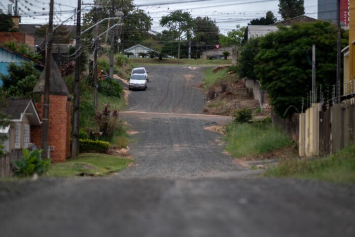 PREFEITURA INVESTE R$ 1,4 MILHÃO EM ASFALTO NA VILA GUAÍRA