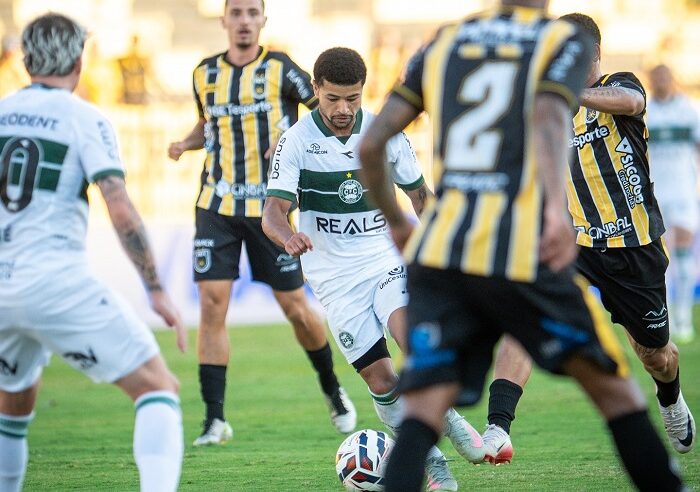 CORITIBA VENCE O VOLTA REDONDA E SEGUE ISOLADO NA LIDERANÇA DA SÉRIE ‘B’