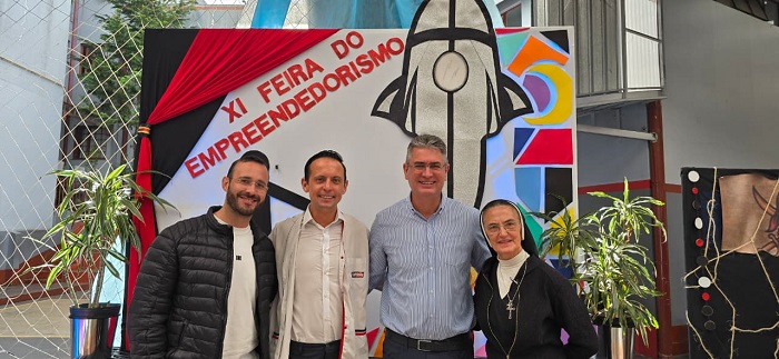 KULLER PARTICIPA DA FEIRA DE EMPREENDEDORISMO NO COLÉGIO SAGRADA FAMÍLIA