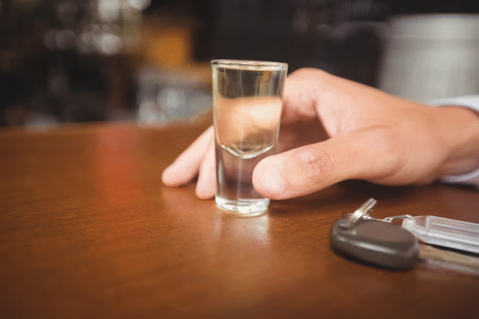 HOMEM É AGREDIDO COM PEDRA APÓS PEDIR GOLE DE CACHAÇA EM IMBITUVA
