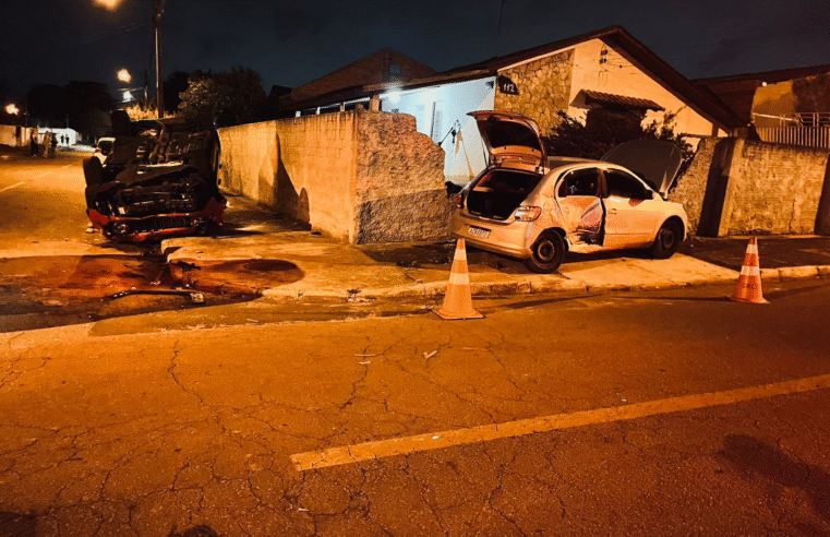 ACIDENTE COMPLEXO COM DOIS VEÍCULOS E CAPOTAMENTO NO CARÁ-CARÁ