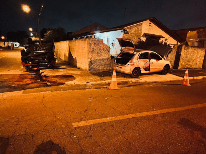 ACIDENTE COMPLEXO COM DOIS VEÍCULOS E CAPOTAMENTO NO CARÁ-CARÁ