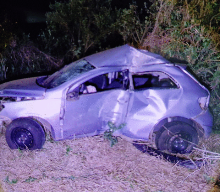 JOVEM FICA FERIDO EM CHOQUE CONTRA POSTE NA PR-151