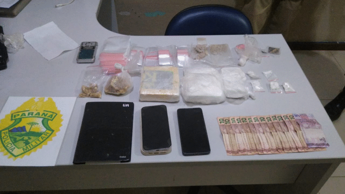 📢 GRANDE APREENSÃO DE DROGAS EM CASTRO: MAIS DE 1,8 QUILO DE COCAÍNA E DIVERSAS DROGAS SINTÉTICAS