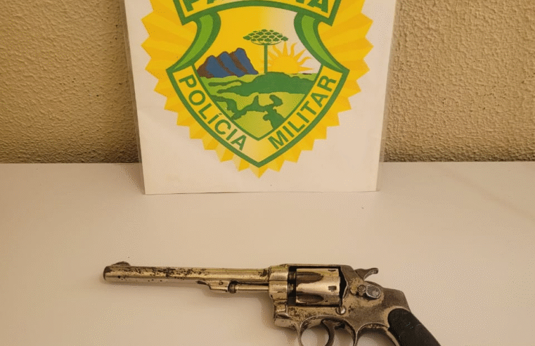 POLICIAIS APREENDEM REVÓLVER COM ADOLESCENTE DE 17 ANOS EM CASTRO