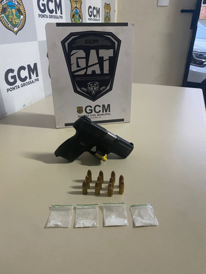 HOMEM É PRESO COM ARMA ROUBADA E COCAÍNA EM BAR DO CENTRO DE PONTA GROSSA