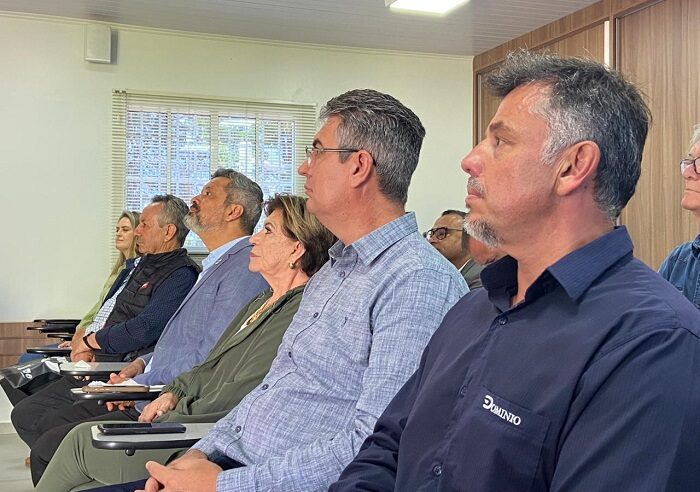 APRESENTAÇÃO DO PROGRAMA CAMPO LIMPO TEVE PARTICIPAÇÃO DE JULIO KULLER E ELIZABETH SCHMIDT