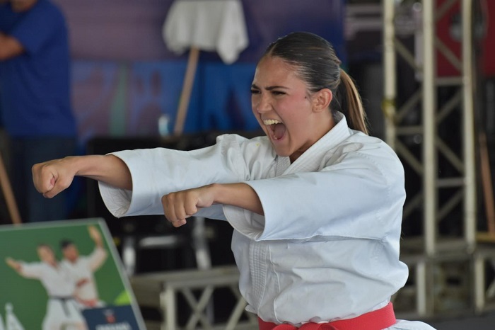 PONTA GROSSA CONQUISTA 2 TROFÉUS E 25 MEDALHAS NO PARANÁ COMBATE