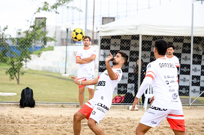 PONTA GROSSA RECEBE ETAPA DO INTERCLUBES DE FUTEVÔLEI