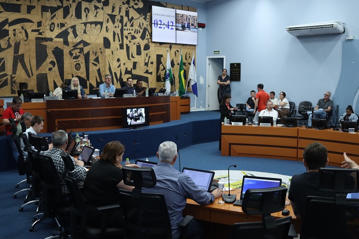 CÂMARA APROVA PROJETO QUE ALTERA ADICIONAIS DE ENCARGOS DA PREFEITURA