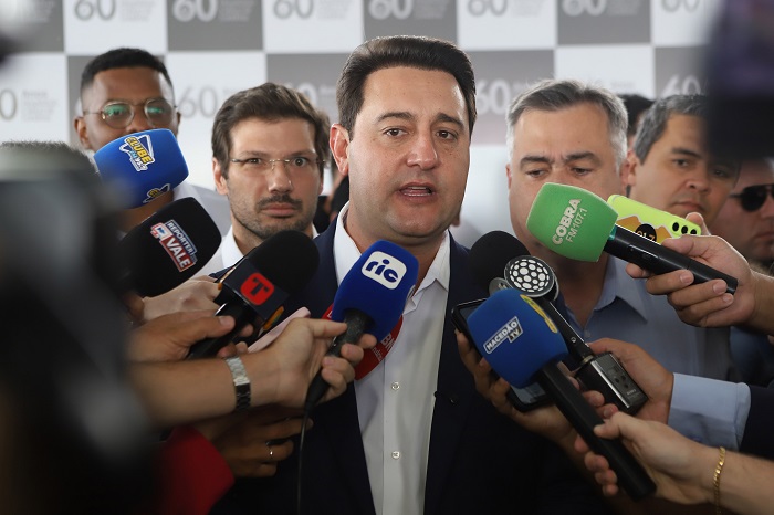 GOVERNO DO PARANÁ DEFENDE APAES E INCLUSÃO RESPONSÁVEL DE ALUNOS COM DEFICIÊNCIA