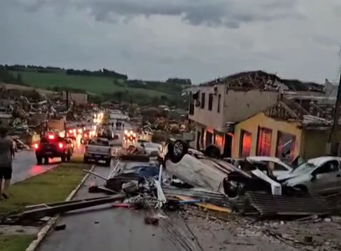 GOVERNO DO ESTADO ENVIA BOMBEIROS E EQUIPES DE SAÚDE PARA RIO BONITO DO IGUAÇU