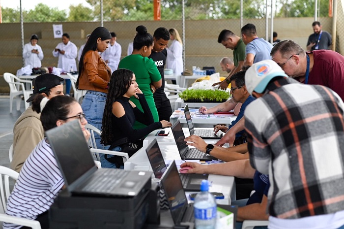 AGÊNCIA DO TRABALHADOR NOS BAIRROS TEM AÇÃO NO ‘GRALHA AZUL’ NA SEXTA-FEIRA