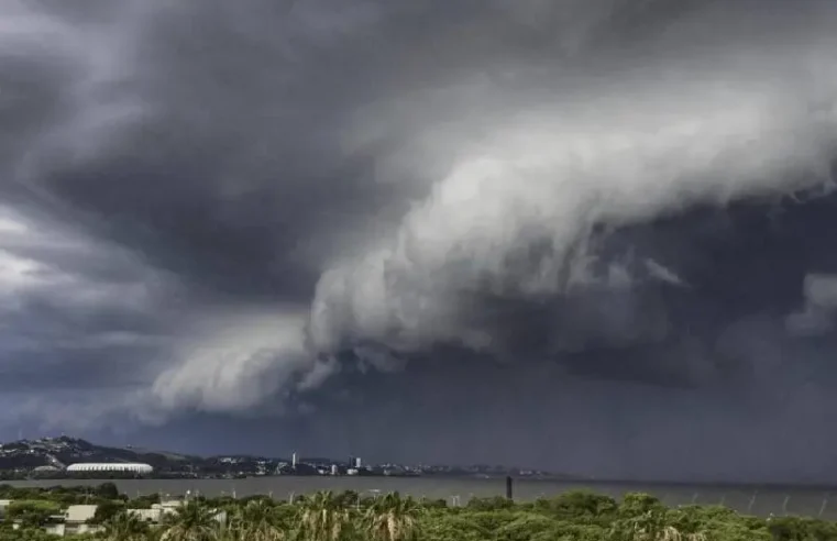 FINAL DE SEMANA TERÁ TEMPORAIS COM GRANIZO E VENTANIA EM TODO O PARANÁ
